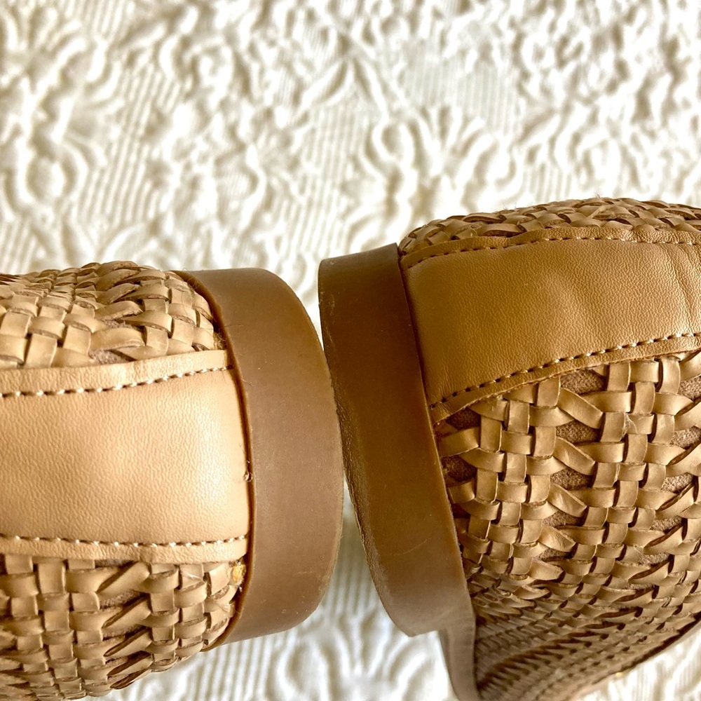 Steve Madden Tan Chain Loafers Flats - Picture 6 of 13